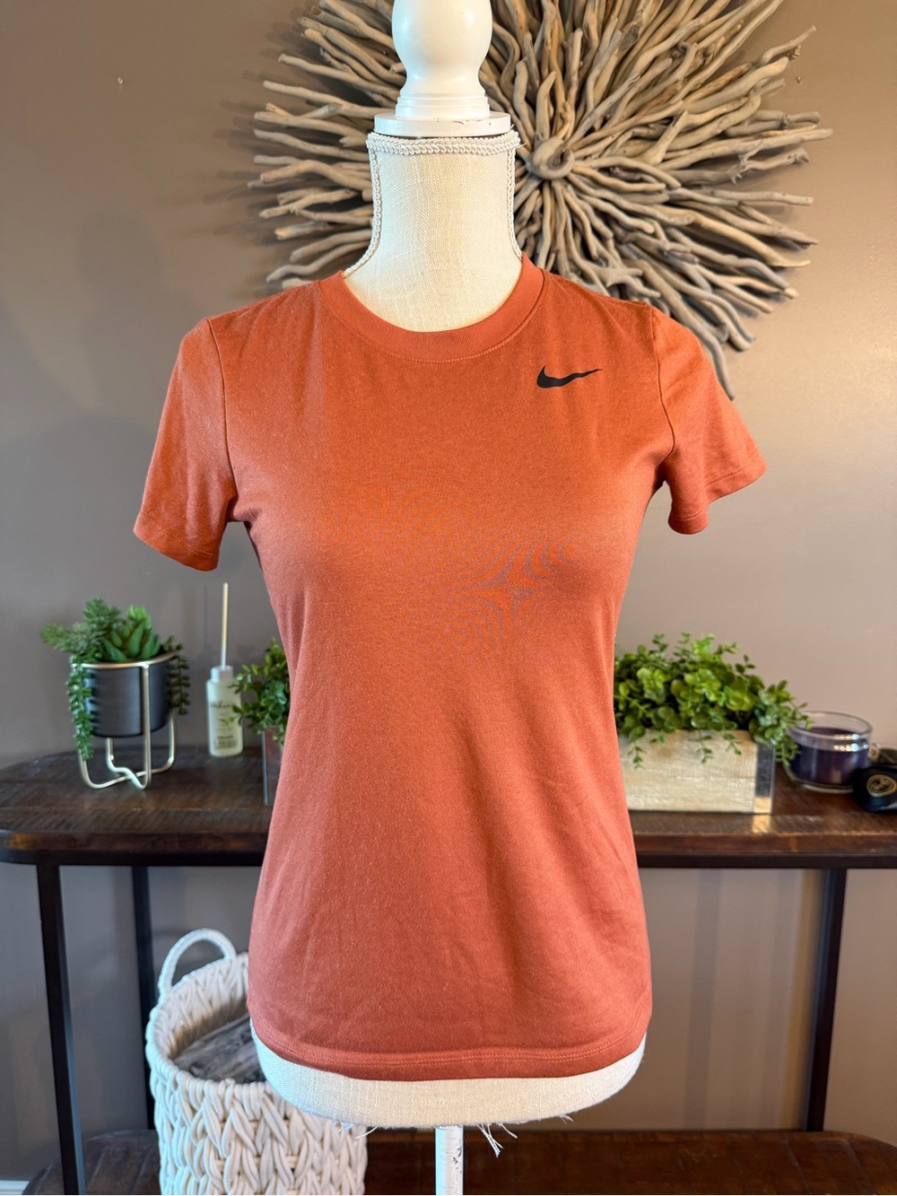 Nike tee short sleeve in terracotta